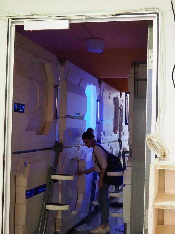 קואלה לומפור Bestow Capsule Hostel מראה חיצוני תמונה