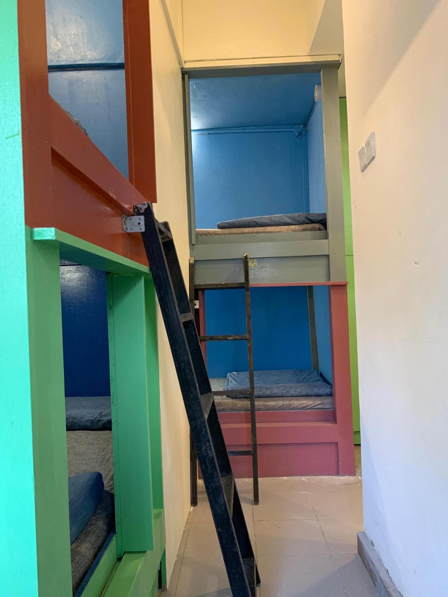 קואלה לומפור Bestow Capsule Hostel מראה חיצוני תמונה